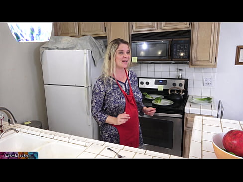 ❤️ Stepmom u munghje in cucina prima di a so data ️ Porno anale à co.taxiporec.top ️❤