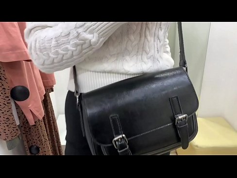 ❤️ Masturbazione publica di a ghjovana cagna FeralBerry cù un dildo in a sala di prove ️ Porno anale à co.taxiporec.top ️❤